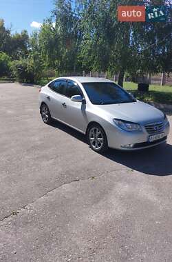 Hyundai Elantra  2010