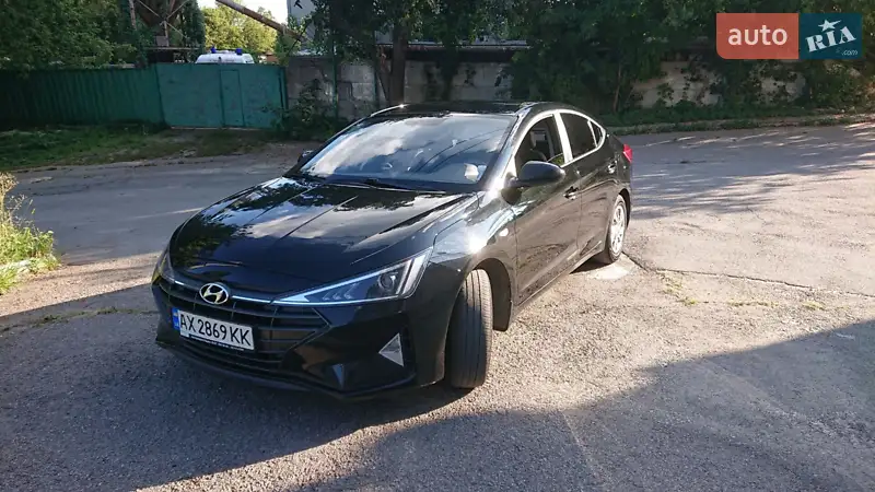 Hyundai Elantra 2019