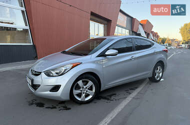 Hyundai Elantra  2013