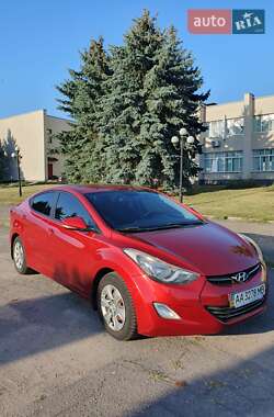 Hyundai Elantra  2012