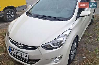 Hyundai Elantra  2011