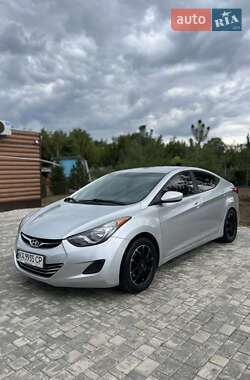Hyundai Elantra  2013