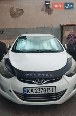Hyundai Elantra  2013