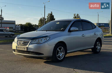 Hyundai Elantra  2010