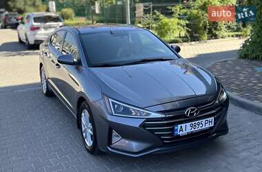 Hyundai Elantra  2019