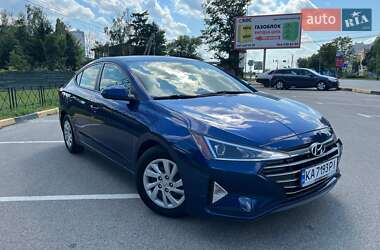 Hyundai Elantra  2019