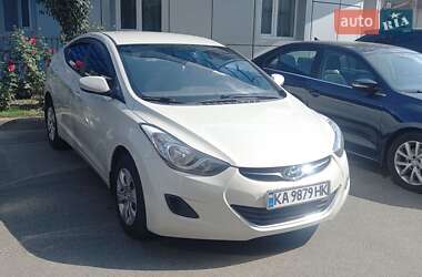 Hyundai Elantra  2013