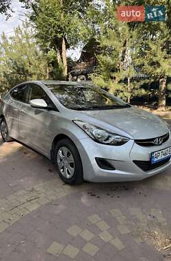 Hyundai Elantra  2011