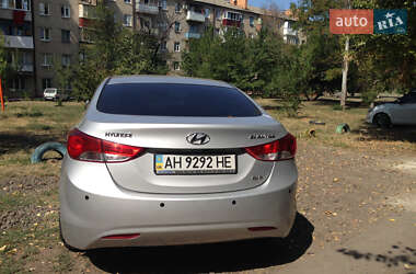Hyundai Elantra 2013
