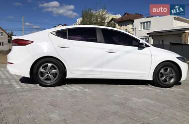 Hyundai Elantra  2017
