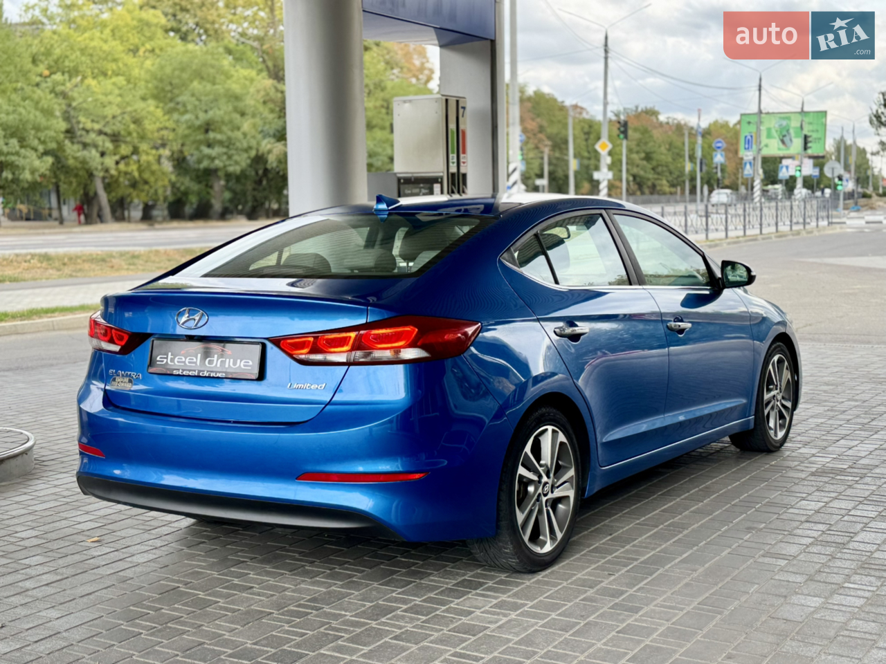 2016 Hyundai Elantra - мініатюра 5