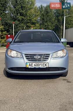 Hyundai Elantra  2011