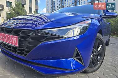 Hyundai Elantra  2023