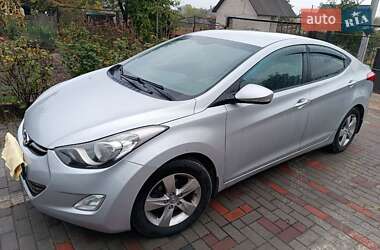 Hyundai Elantra 2013