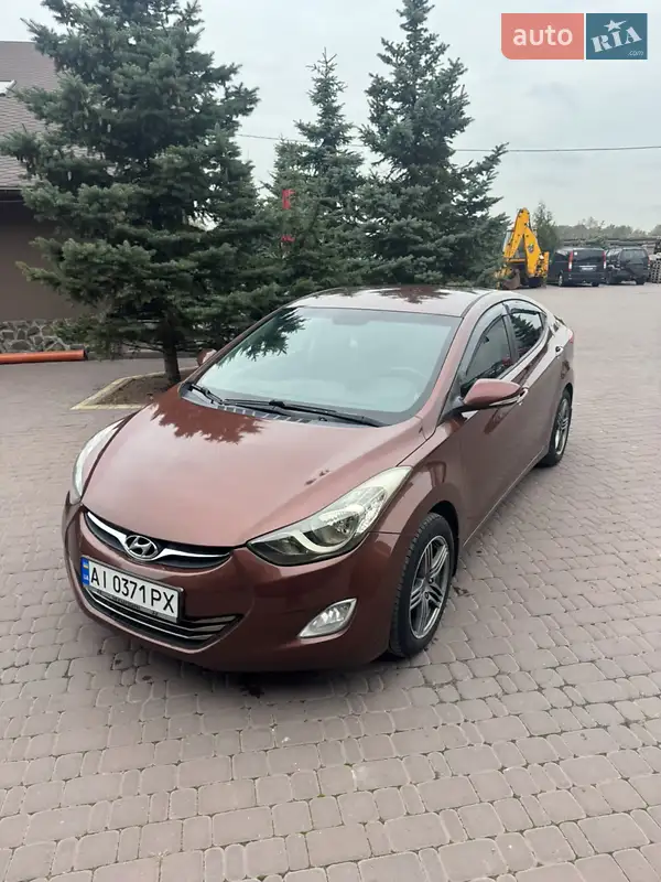 Hyundai Elantra 2012