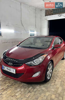 Hyundai Elantra  2012