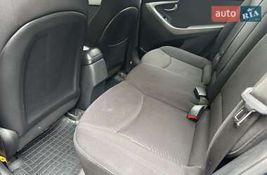 Hyundai Elantra  2015