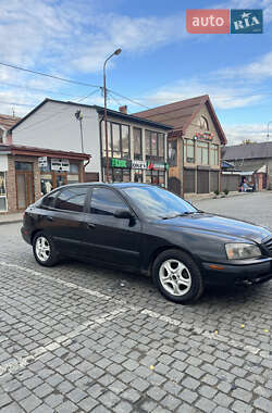 Hyundai Elantra  2004