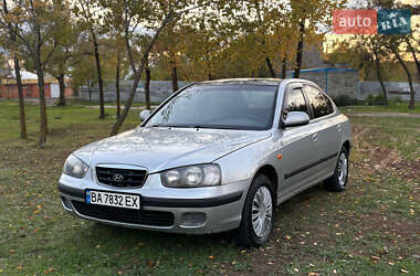 Hyundai Elantra  2002