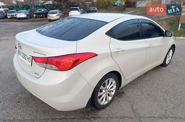 Hyundai Elantra 2011