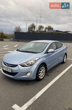 Hyundai Elantra 2012