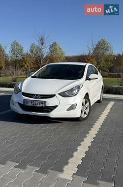 Hyundai Elantra 2012