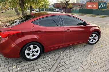 Hyundai Elantra 2012
