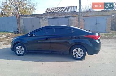 Hyundai Elantra  2013