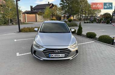 Hyundai Elantra  2016