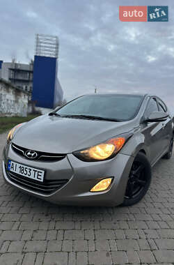 Hyundai Elantra  2011