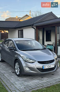 Hyundai Elantra  2011