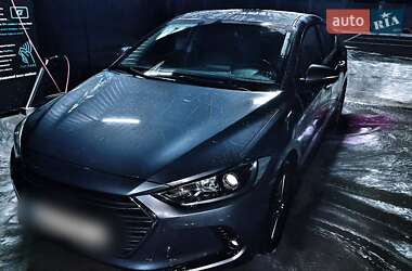 Hyundai Elantra 2016