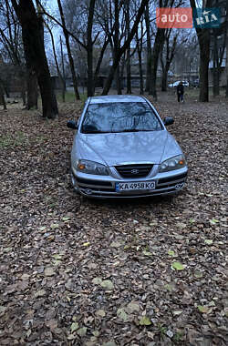 Hyundai Elantra  2004
