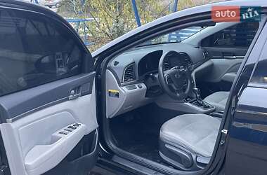 Hyundai Elantra 2015