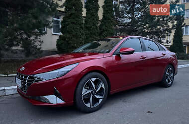Hyundai Elantra  2022