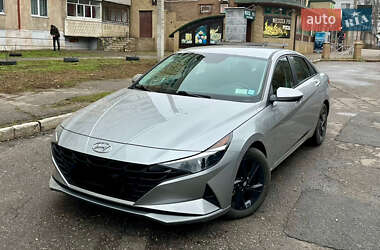 Hyundai Elantra 2021