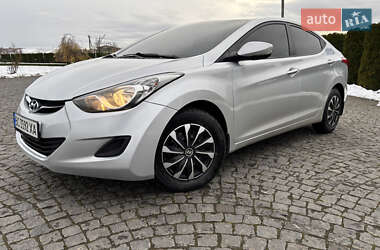 Hyundai Elantra 2011