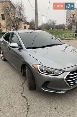 Hyundai Elantra 2017