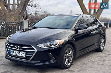 Hyundai Elantra  2018