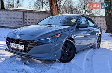 Hyundai Elantra 2022