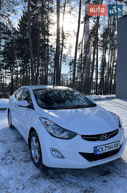 Hyundai Elantra 2013