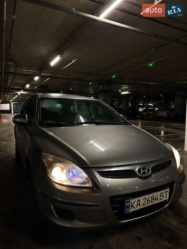 Універсал Hyundai Elantra