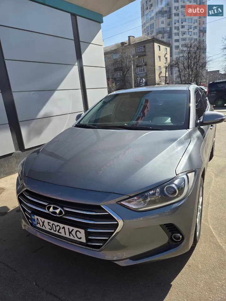 2018 Hyundai Elantra - фото 1