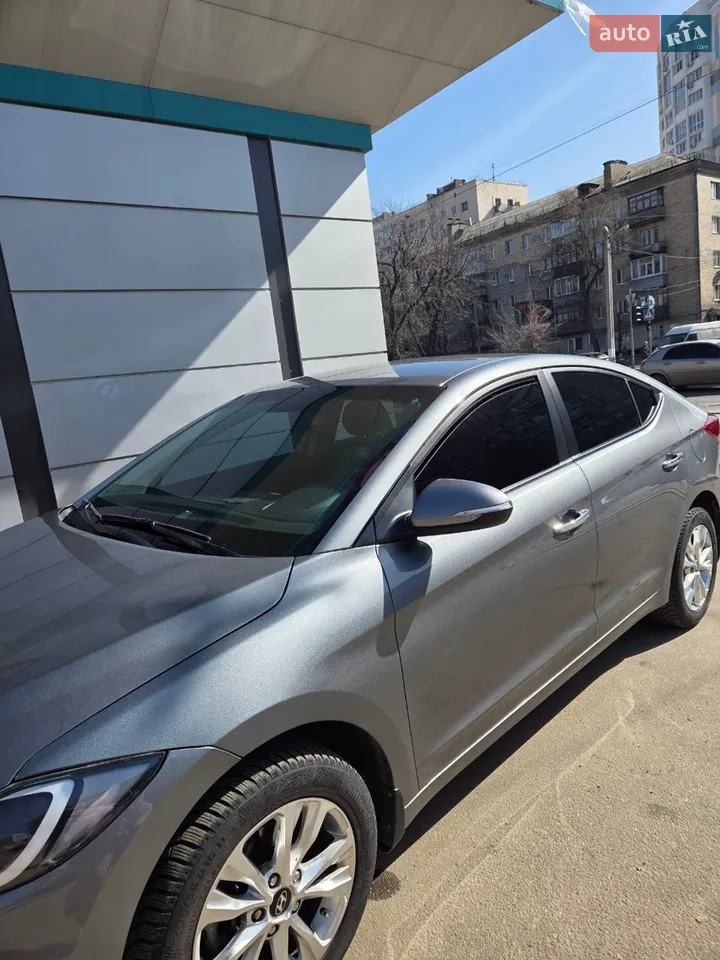 2018 Hyundai Elantra - мініатюра 4