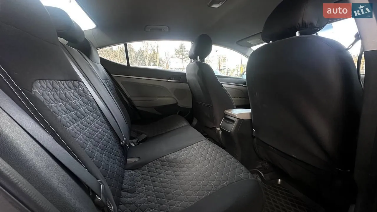 2016 Hyundai Elantra - мініатюра 3
