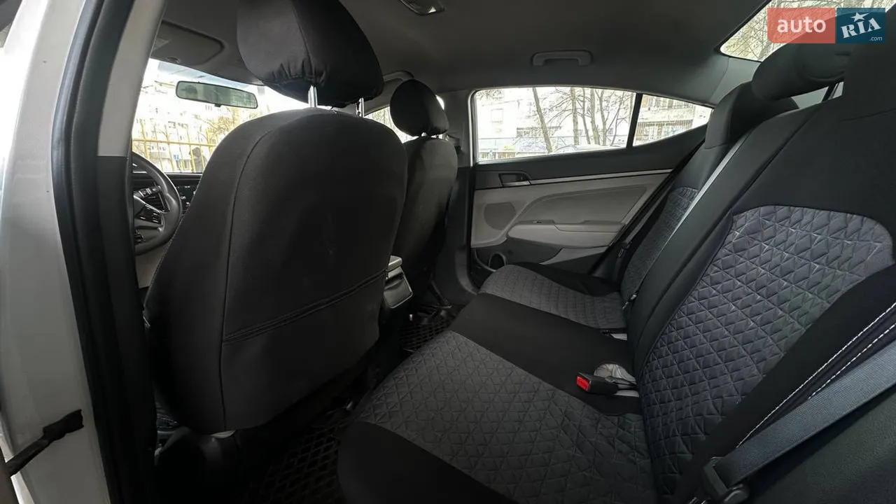 2016 Hyundai Elantra - мініатюра 4