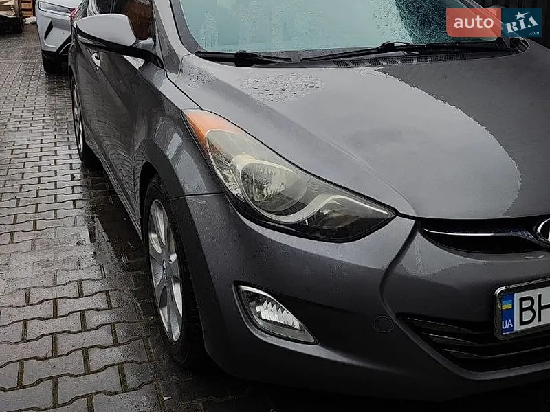 Hyundai Elantra 2013
