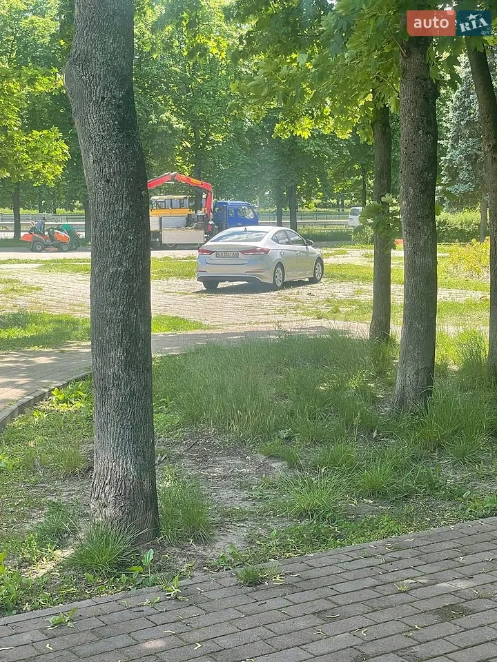2017 Hyundai Elantra - мініатюра 3