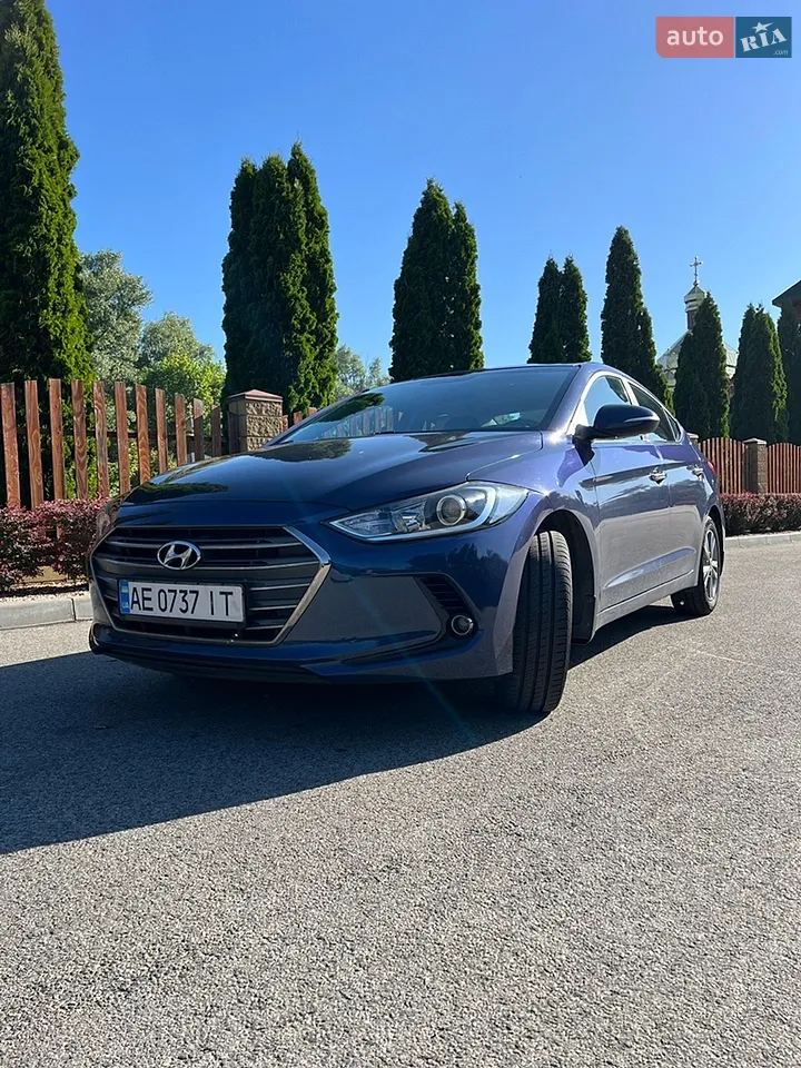 2018 Hyundai Elantra - мініатюра 3