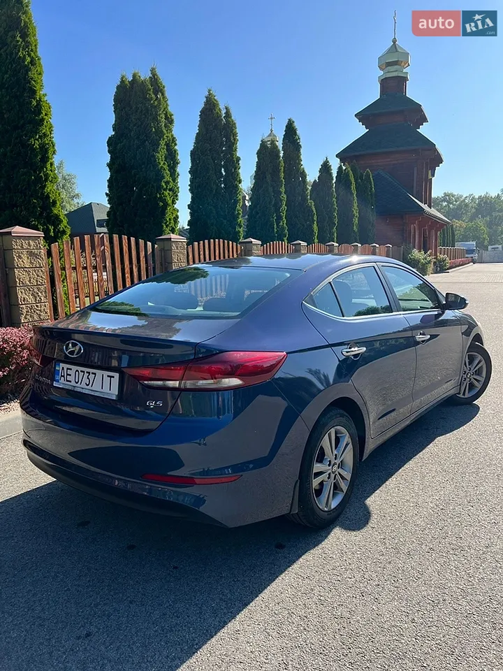 2018 Hyundai Elantra - мініатюра 4